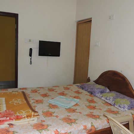 Surya Inn Конарка Номер фото