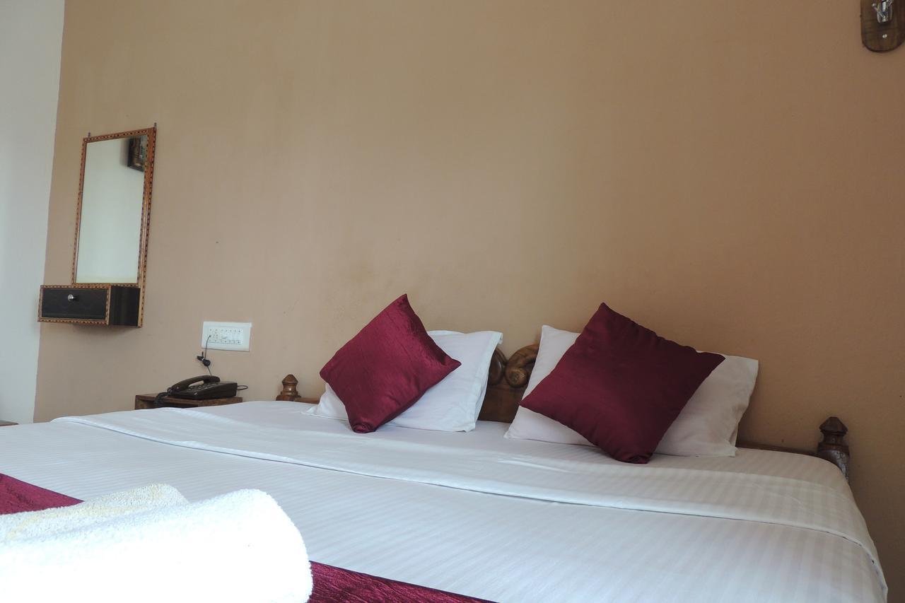 Surya Inn Конарка Экстерьер фото