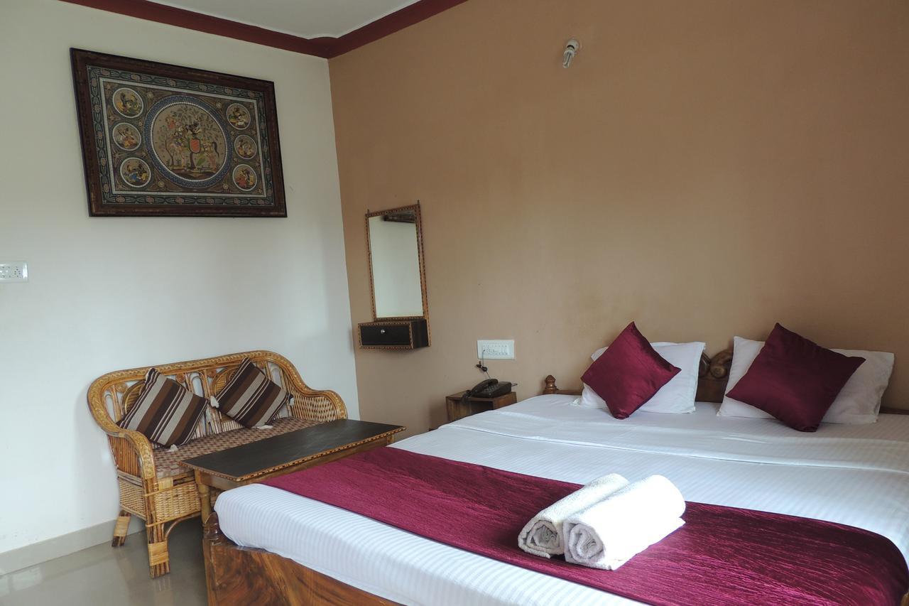 Surya Inn Конарка Экстерьер фото