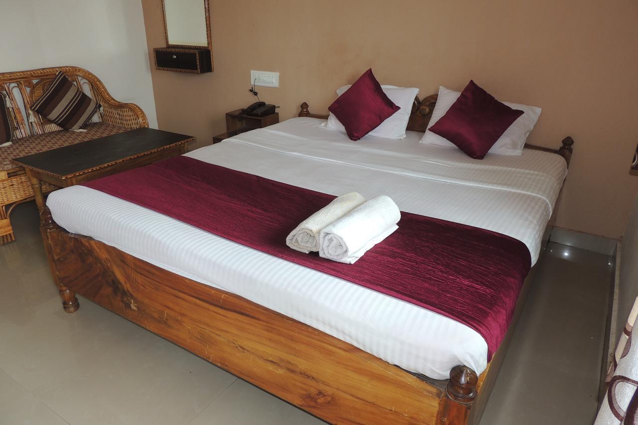 Surya Inn Конарка Экстерьер фото