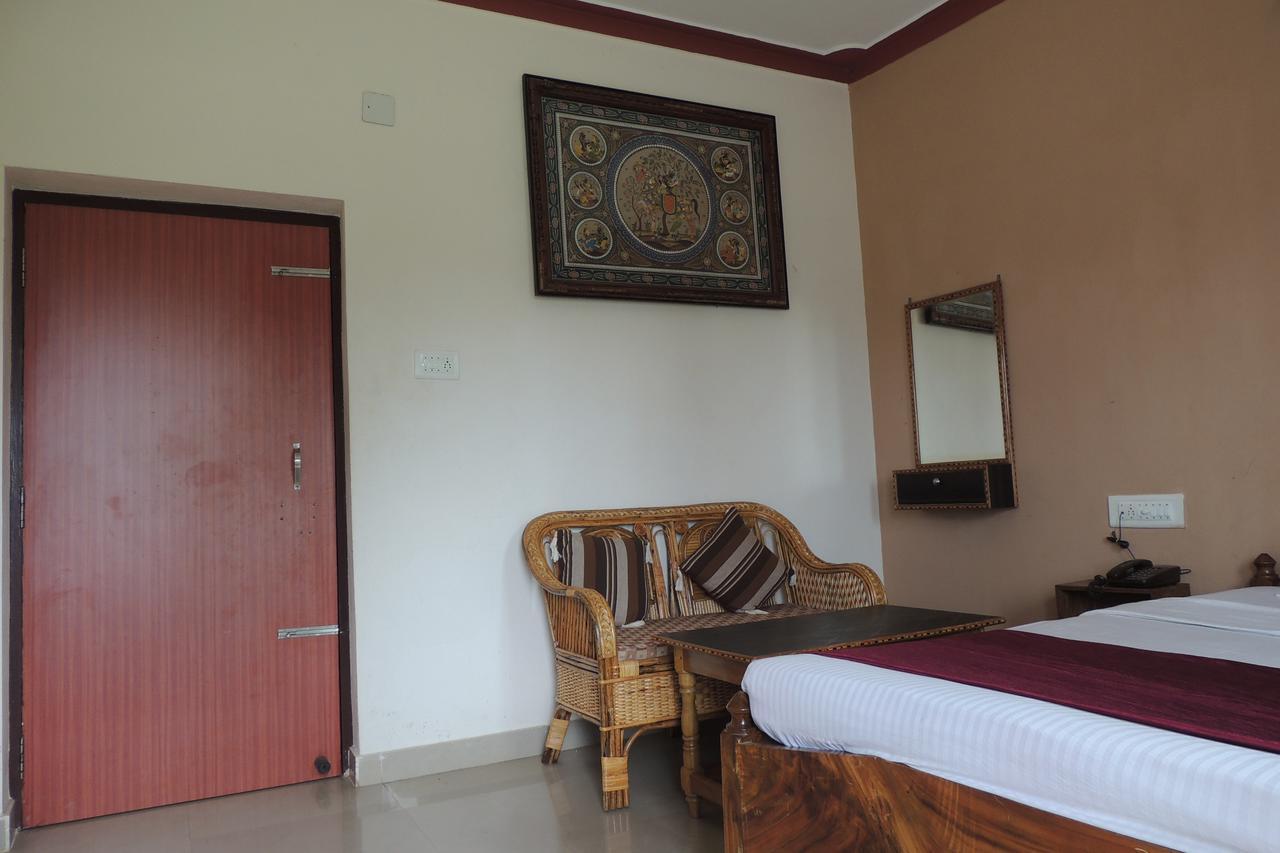 Surya Inn Конарка Экстерьер фото