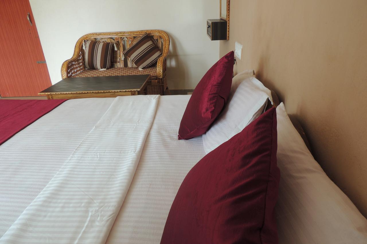 Surya Inn Конарка Экстерьер фото