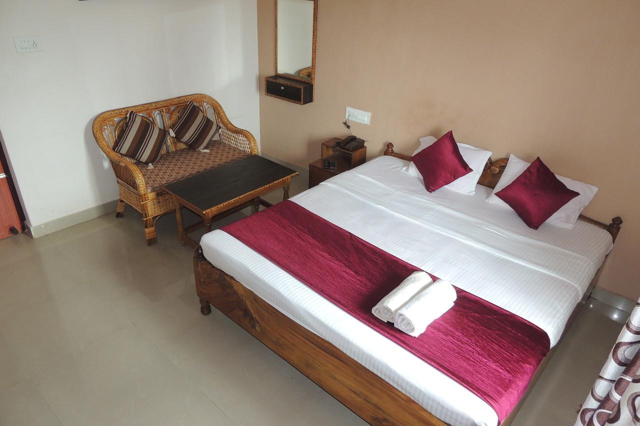 Surya Inn Конарка Экстерьер фото