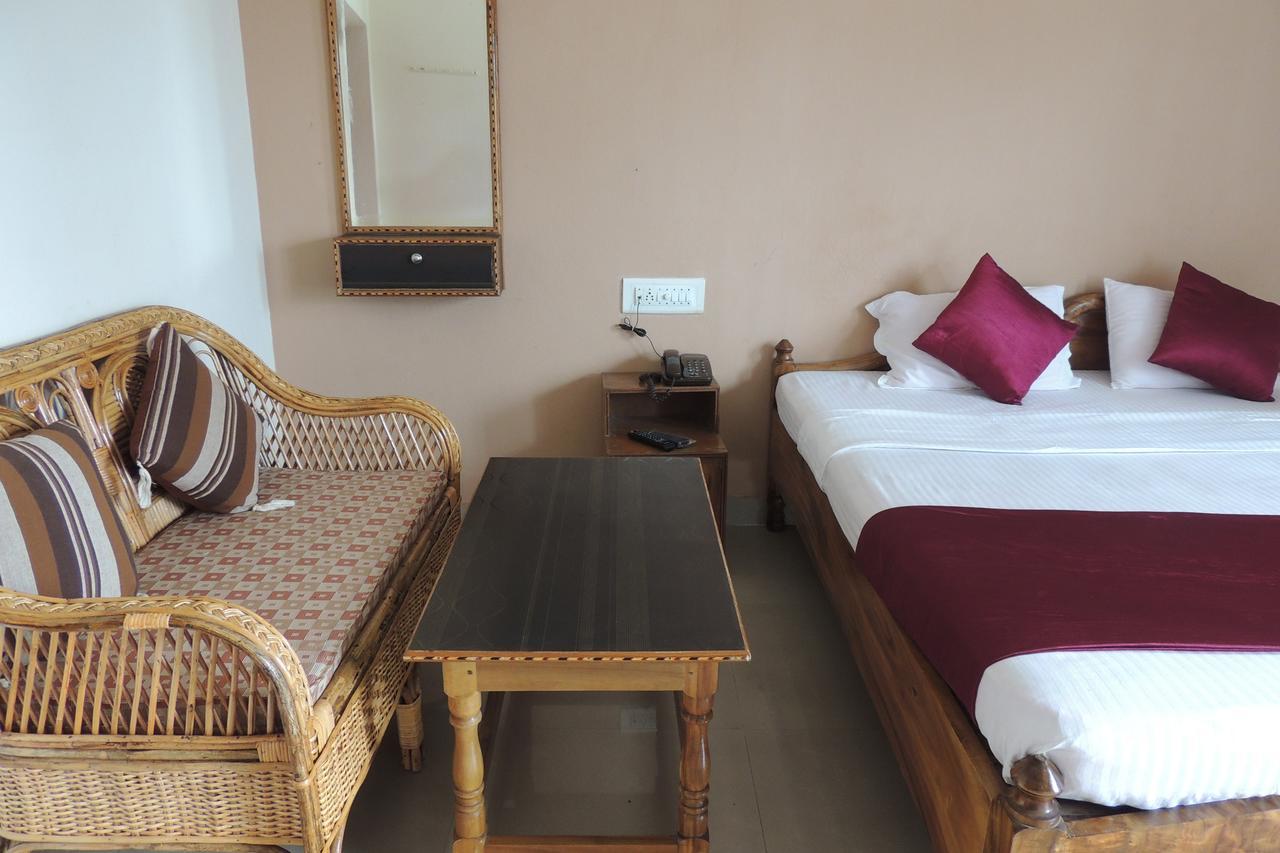 Surya Inn Конарка Экстерьер фото