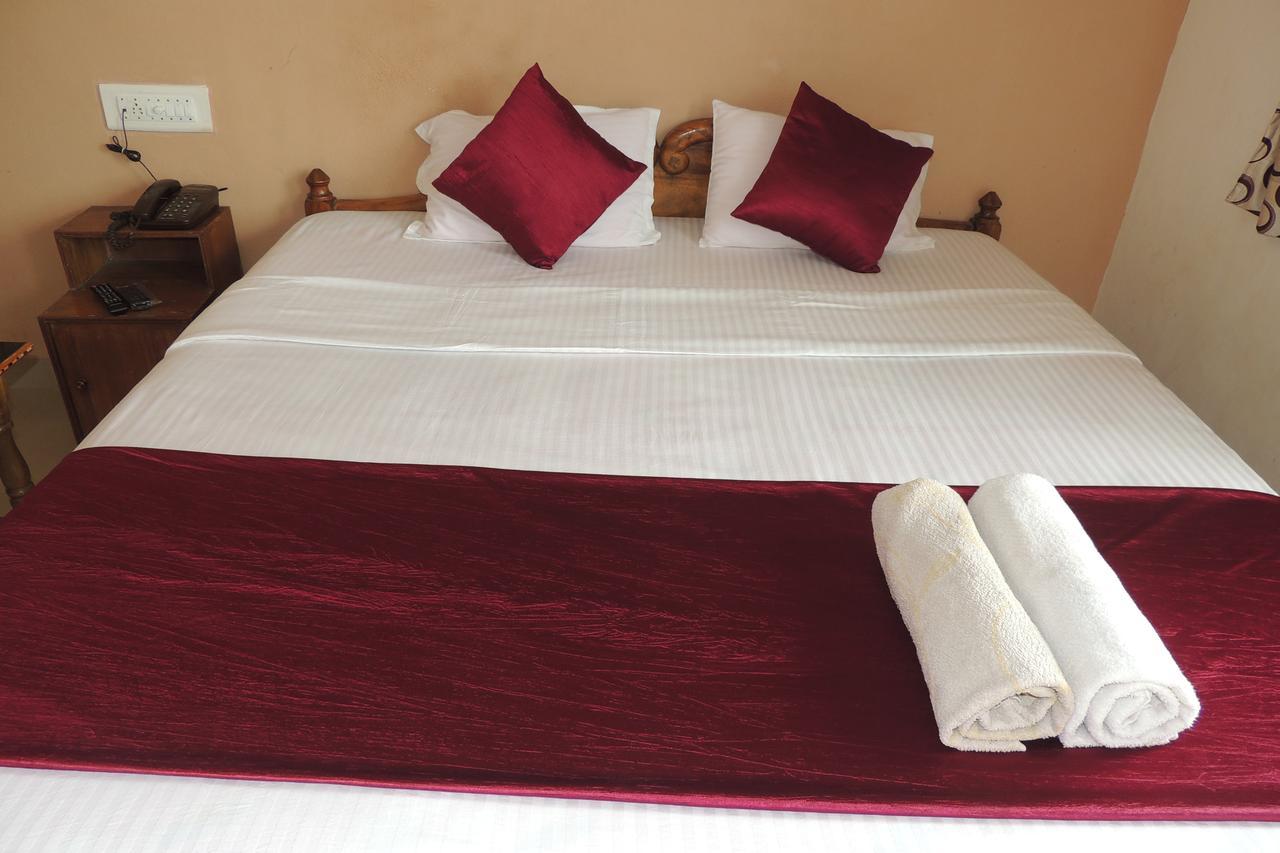 Surya Inn Конарка Экстерьер фото